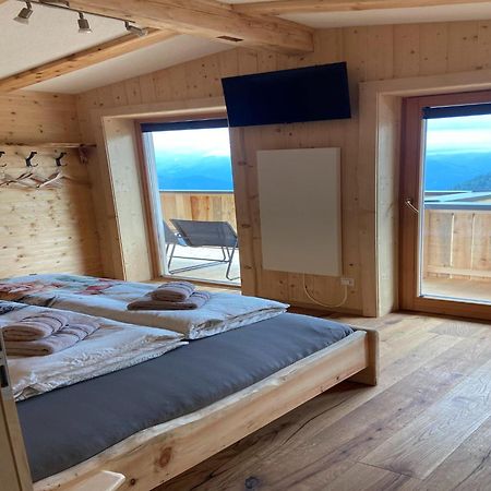 New Holiday Home On The Alm With Terrace And Balcony Zellberg Buitenkant foto