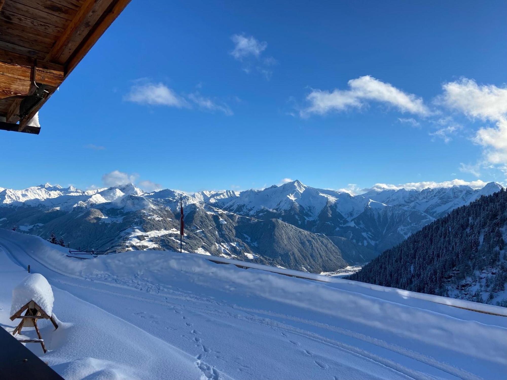 New Holiday Home On The Alm With Terrace And Balcony Zellberg Buitenkant foto